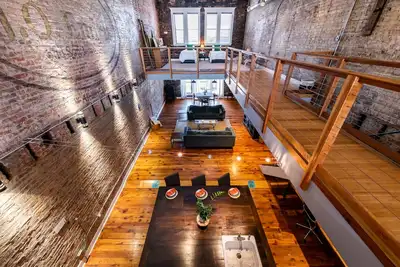 Image de Loft exécutif sur perle à New Albany historique
