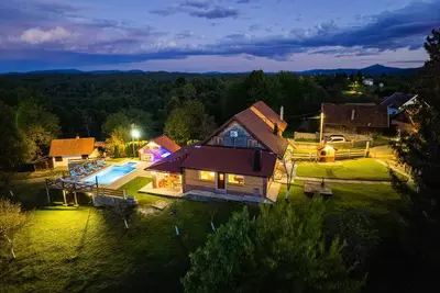 Image de Maison de vacances Gornje Dubrave pour 1 - 7 personnes avec 3 chambres à coucher - Maison mitoyenne