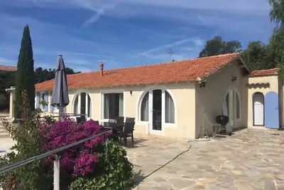 Image de Maison de vacances Le Lavandou pour 1 - 8 personnes avec 4 chambres à coucher - Maison de vacances