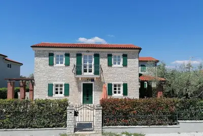 Image de Maison de vacances Poreč pour 1 - 4 personnes avec 2 chambres à coucher - Maison de vacances