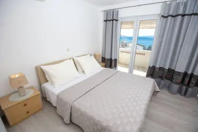 Image de Appartement de vacances Omiš pour 1 - 4 personnes avec 1 chambre à coucher - Maison de vacances