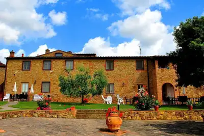 Image de Appartement en Toscane, piscine, bassin pour enfants, ideal por familles, 8 pers