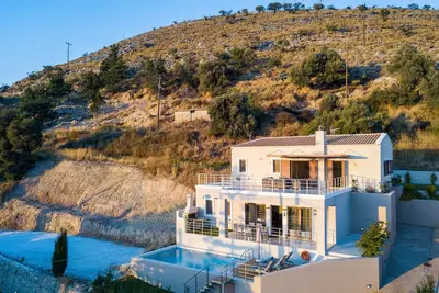 Image de Villa Upper I - Luxury villa with private pool & mountain view