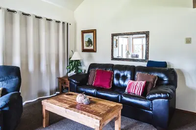 Image de Unit #7 Cozy 2 Bed/2 Bath Condo on Golf Course with Hot tub/ Sauna/ Pool