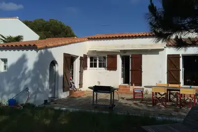 Image de Ile de Noirmoutier, maison typique 300m de la plage