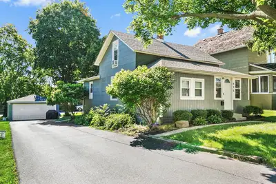 Image de Clean Freshly Remodeled 4 Bedroom House