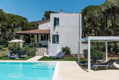 Villa Pula à la mer - Sardaigne Sud