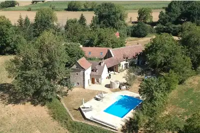 Image de Maison de caractère avec piscine au coeur du parc naturel des Causses du Quercy