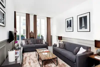 Image de LivinParis | Luxueux 3 Chambres Grand-Boulevard Ii