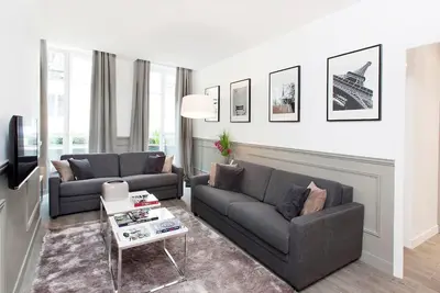 Image de LivinParis | Luxueux 3 Chambres Grands-Boulevards Iii
