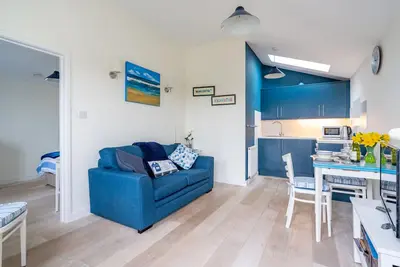 Image de Une maison de vacances récemment rénovée avec vue sur les champs