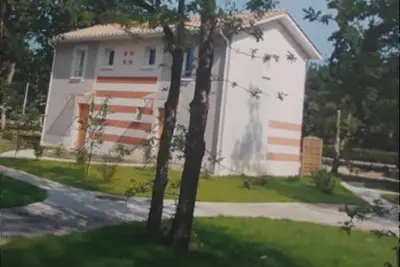 Image de Maison avec vue au cœur d'une pinède