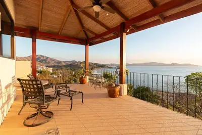 Luxury Flamingo villa with outdoor bar - pool and magnificent views
