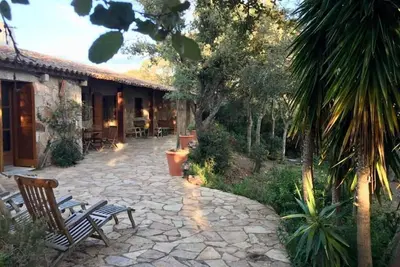 Image de authentic villa in an exceptional location