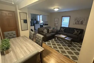 Image de Clean Newly remodeled 2 bedroom apartment