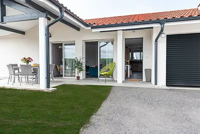 Image de Villa neuve accessible 5\/7 pers avec piscine