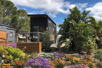 Image de The Pink Lake Tiny House - 'Sakura' - Lake Bumbunga (Lochiel)