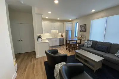 Image de Downtown Traverse City -perfect location - Walking distance to everything!
