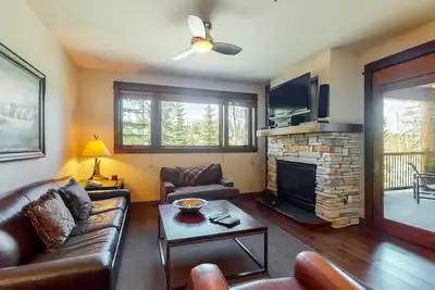 Image de Wonderful mountain home with ski-in/ski-out access - shared resort amenities