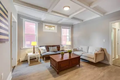Image de Newark Newly Renovated 3 Bedroom\/Close to Ewr