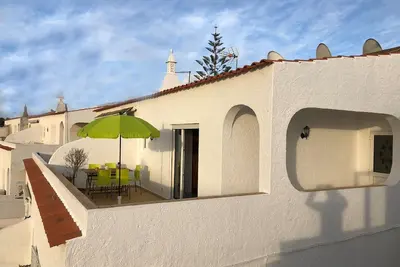 Image de Appartement de vacances Carvoeiro pour 1 - 4 personnes avec 2 chambres à coucher - Logement de vacan