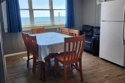 Image de Enjoy the Oceanside Comfort at the Tuna Saturday cottage located at the Oceana Cottages