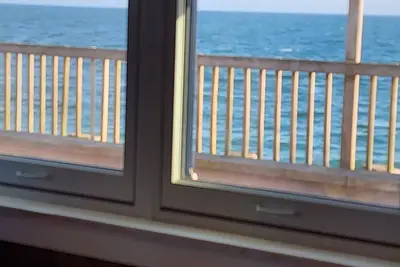 Image de Serene Vacation Retreat in the BlueFish Saturday Cottage at Oceana Cottages