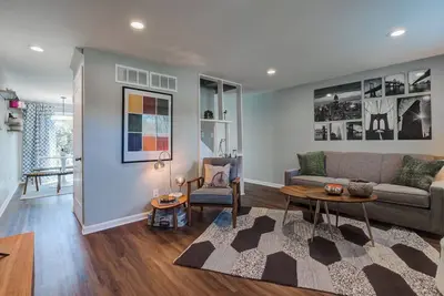 Image de 2 Bdrm Retreat Near Ku Hospital | 30