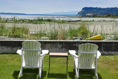 Image de 5 Bedroom Beachfront Home on Whidbey Island - 10 m. from Ferry