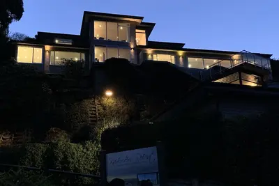 Image de Kaiteriteri Retreat - The King Studio