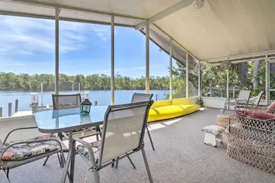 Image de Angler's Getaway: Riverfront Home w\/ Boat Dock