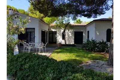 Image de 100 meters from the beach with barbecue