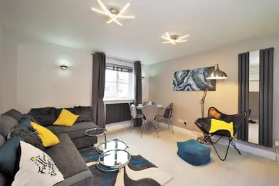 Image de Pass the Keys | Contemporary Boutique 4 Sleeper Eton High Street