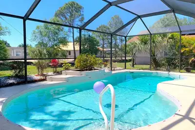 Image de Luxury 3 Bd, 2 Bth Pool Home, Spacious Retreat, Stunning Florida Rental Property!