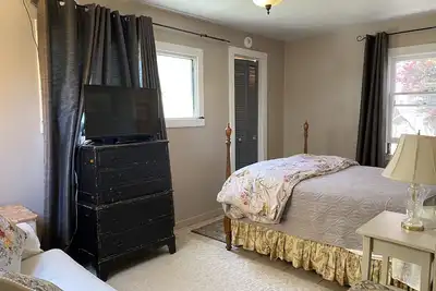 Image de Cozy Cottage Close to Heart of Salinas.