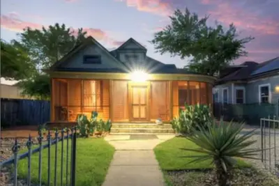 Image de Tobin Hill Oasis - Private Pool House 3bd/2. 5ba, Screened In Porch, Full Kitchen