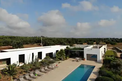 Exceptional mix of architecture, nature and luxury