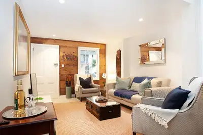 Image de Spacious 3-Bed Family House with Courtyard