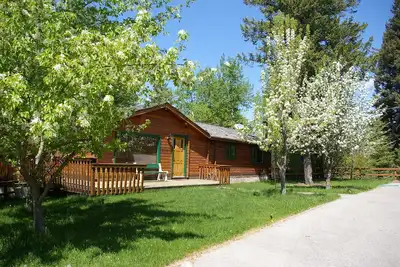 Image de Creekside 3 Bedroom Cabin