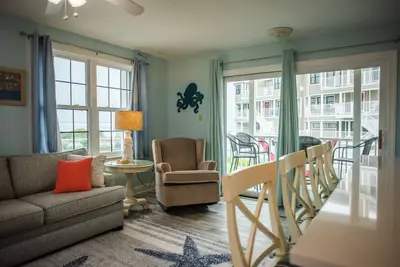 Image de Ocean Views and the sound of waves crashing! Come experience Cape May! \n