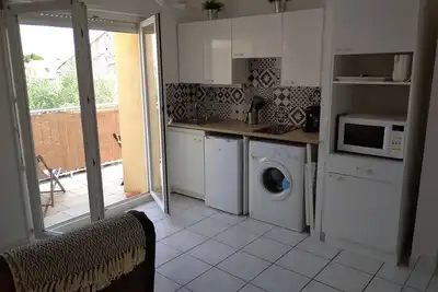 Image de F2 avec terrasse Ă 5 minutes des plages de Carnon