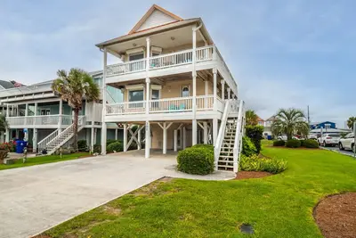 Image de Beach, Please | Ocean View, Beach Access, Elevator
