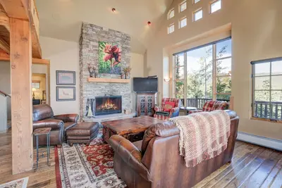 Image de Spend Summer with us in Big Sky! Impeccable Ski-in/Ski-out chalet with hot tub and mountain views