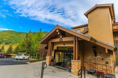 Image de Labor Day weekend and entire week for 6 guests at Vail's Best condo