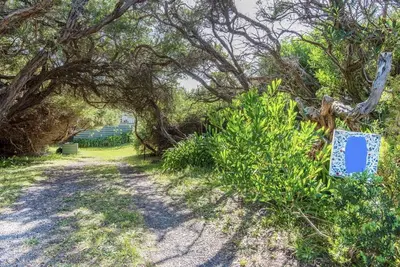 Image de Coastal Hideaway – Venus Bay's Coastal Charm (First Estate)
