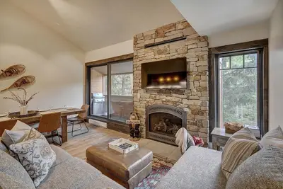 Image de Free SkyCard Act-Top Floor Unit, Renovated, Pool/Hot Tubs/Sauna-Motherlode C9