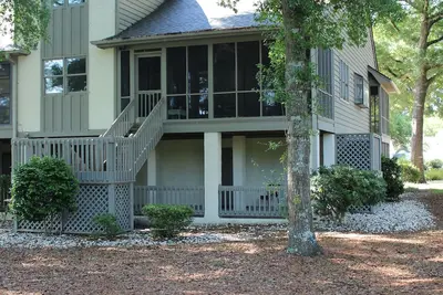 Image de Large Villa On Golf Course