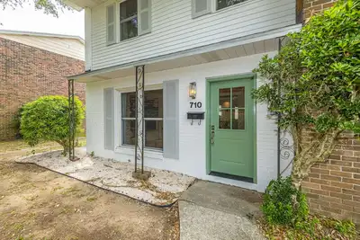 Image de Pristine Townhouse - Beach, Charleston, Pool, Low Country Fun