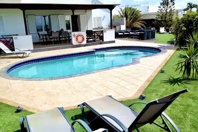 Image de Exclusive Four Bedroomed Villa in Gated Complex with Sea Views