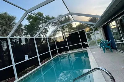 Comfy private home In Venice, Florida - Heated Pool, Minutes From the Beach